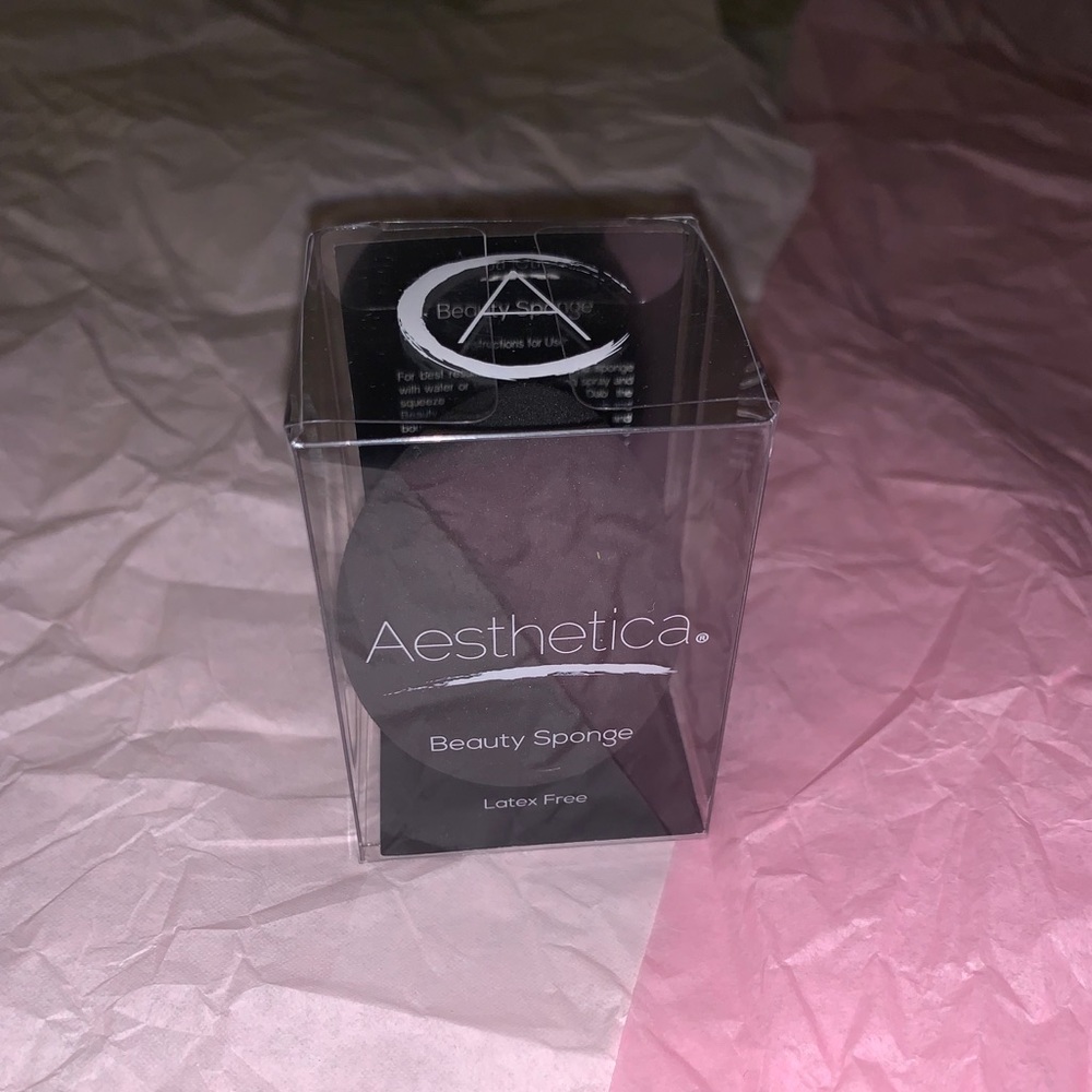 BRAND NEW- AESTHETICA BEAUTY SPONGE-LATEX FREE